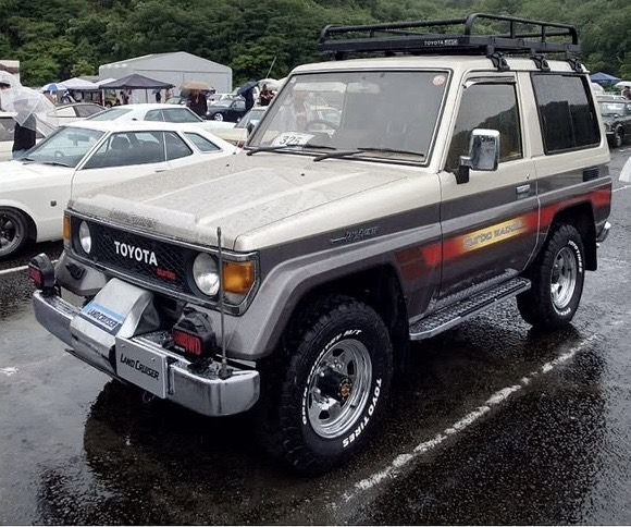 トヨタ ランドクルーザー70ワゴン