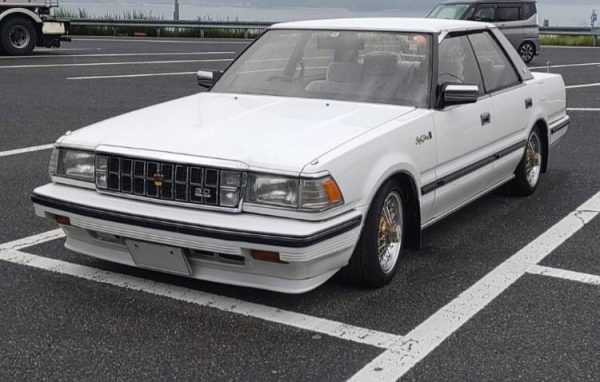 トヨタ クラウン