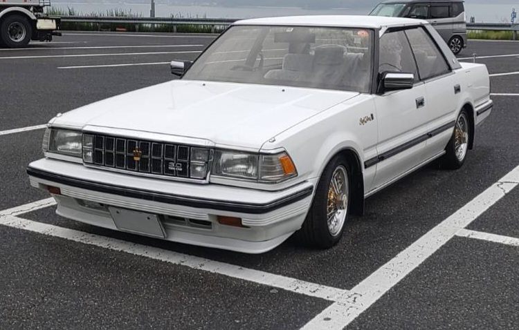 トヨタ クラウン