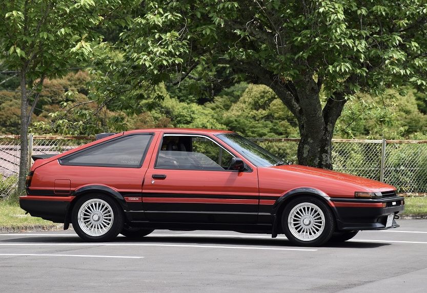 トヨタ スプリンター・トレノ3ドア1600GT-APEX